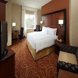 Marriott Quebec City Downtown 4*,